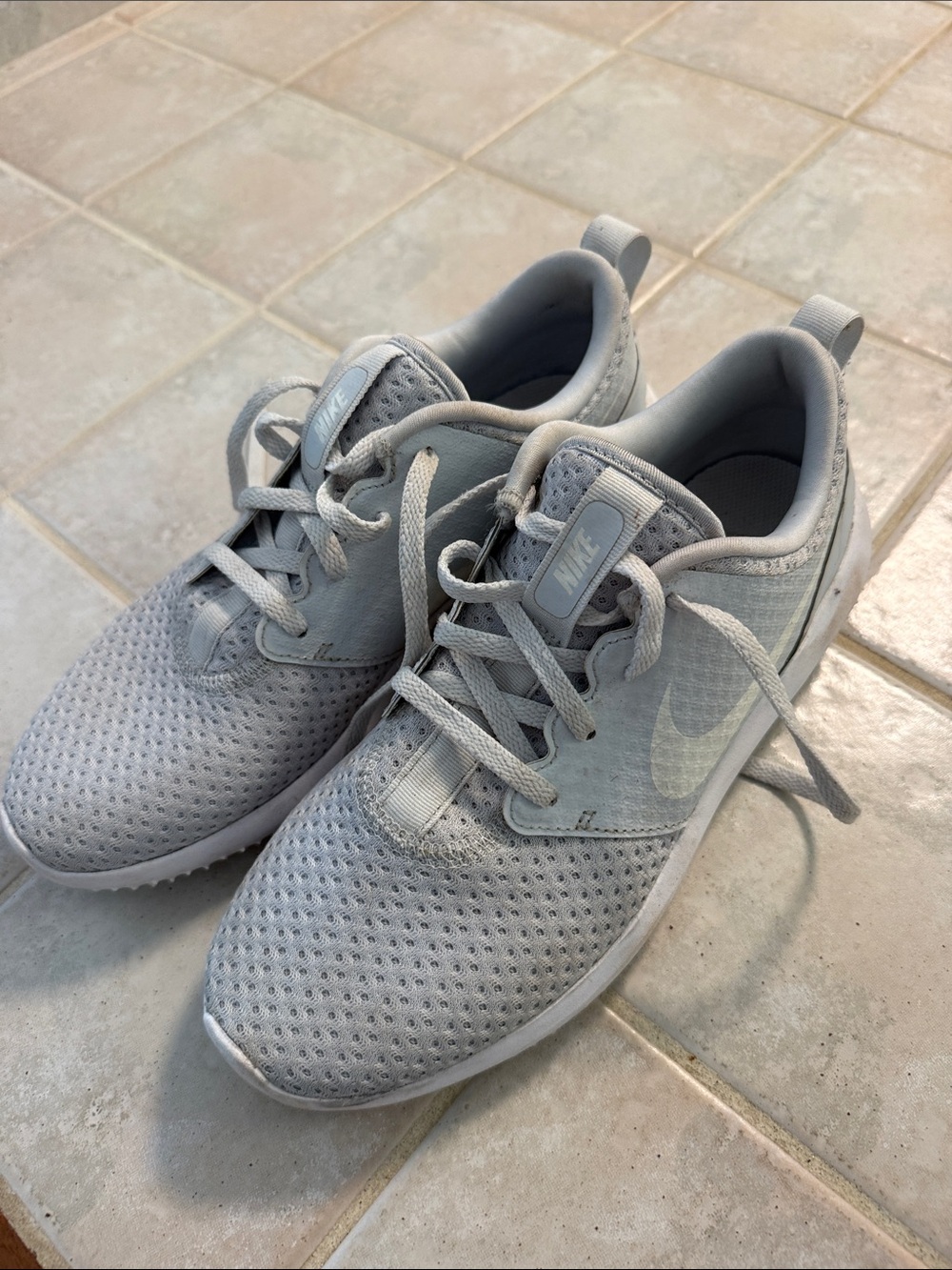 Nike Women’s Golf Shoes Light Grey Mesh